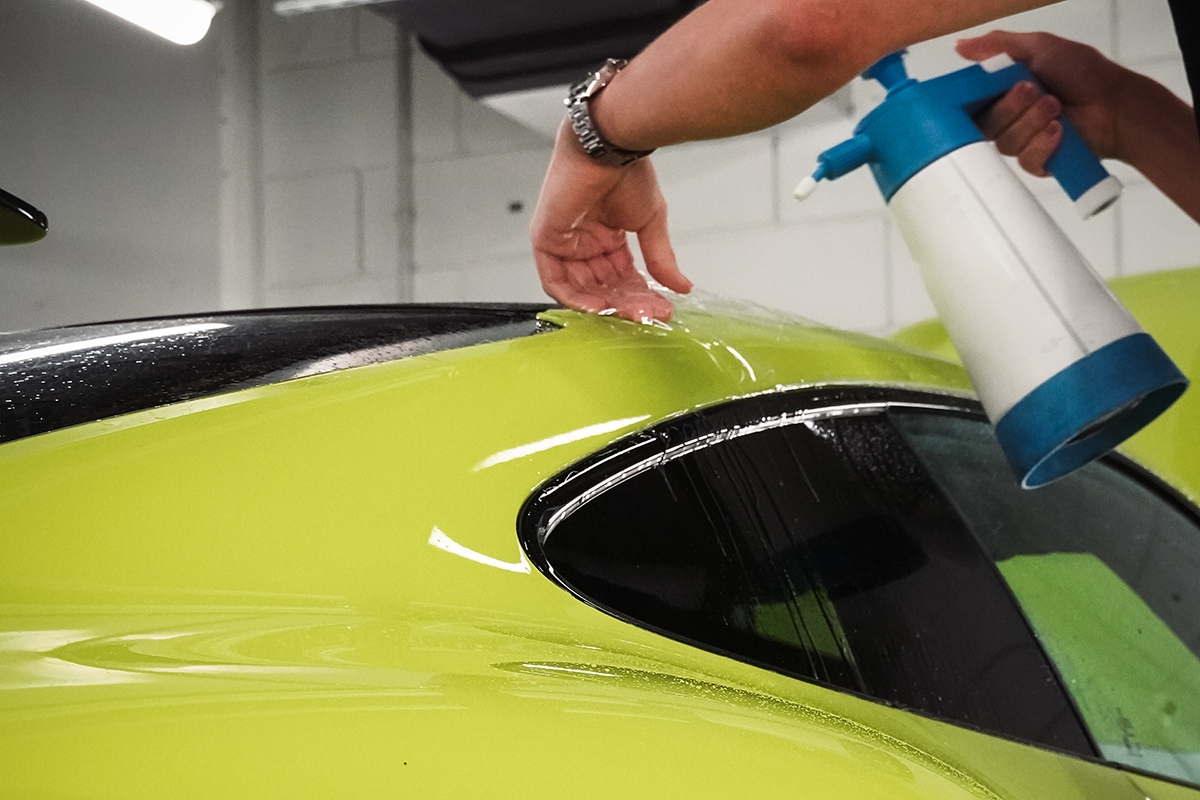 Montaż foli ochronnej ppf na samochodzie